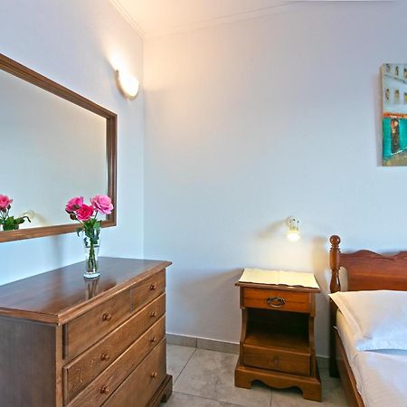 Adria Brela Apartments Bagian luar foto