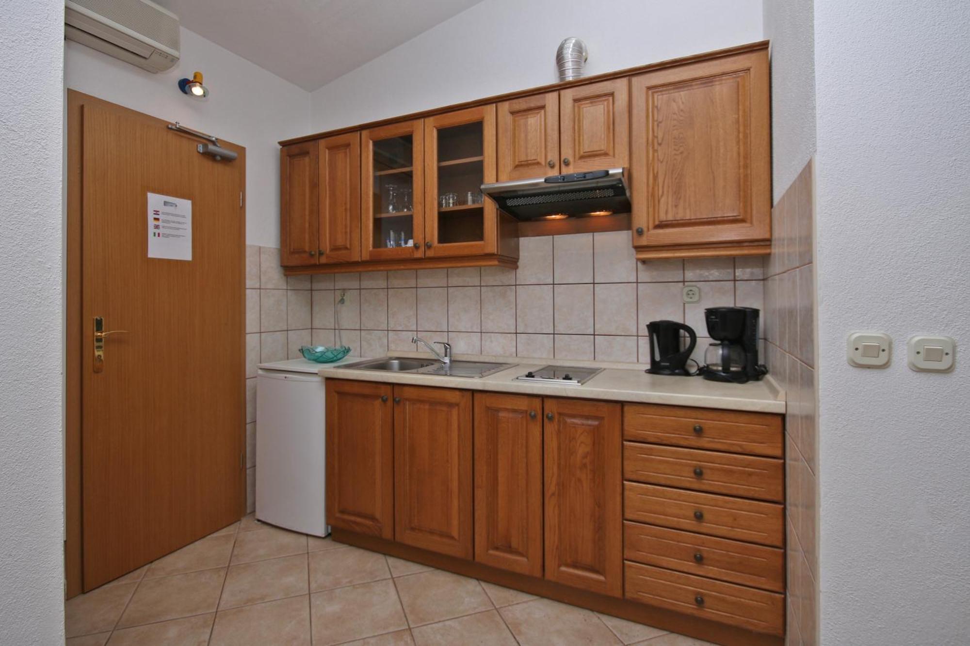 Adria Brela Apartments Ruang foto